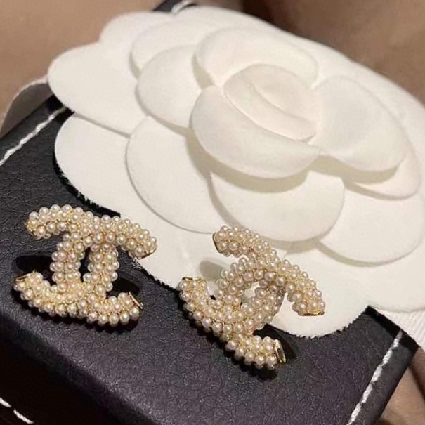 Ch**el earrings